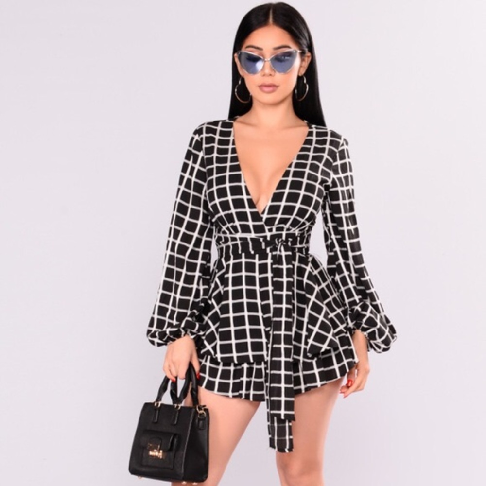 ✨NWT! Fashion Nova ✨Rise Above the Grid Romper